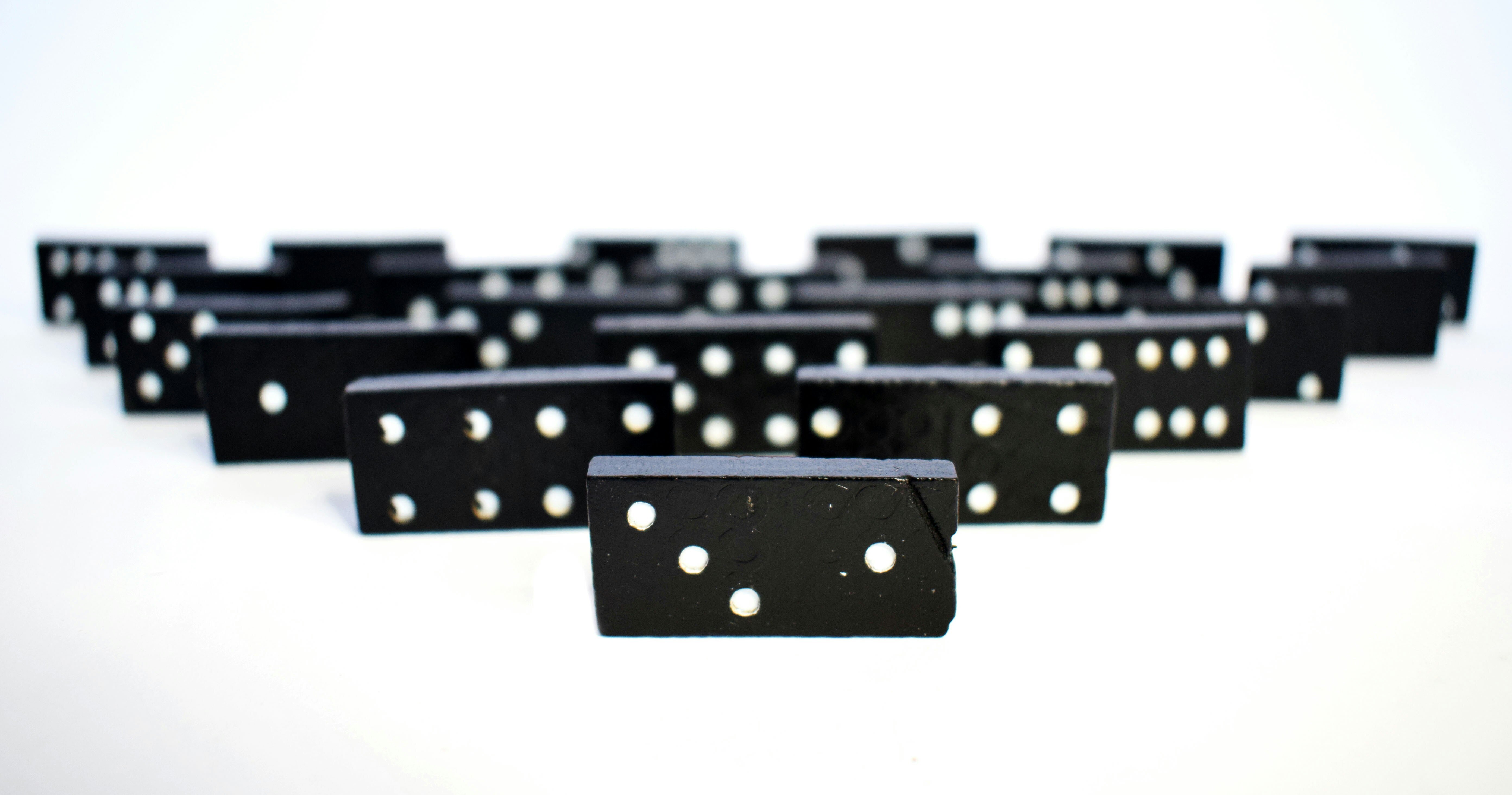 Anitfragility - Domino by unsplash